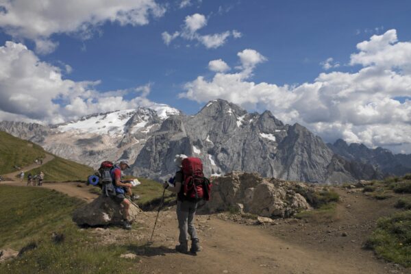 Val di Fassa: Passeggiate Facili e Hotel per Famiglie con Bambini